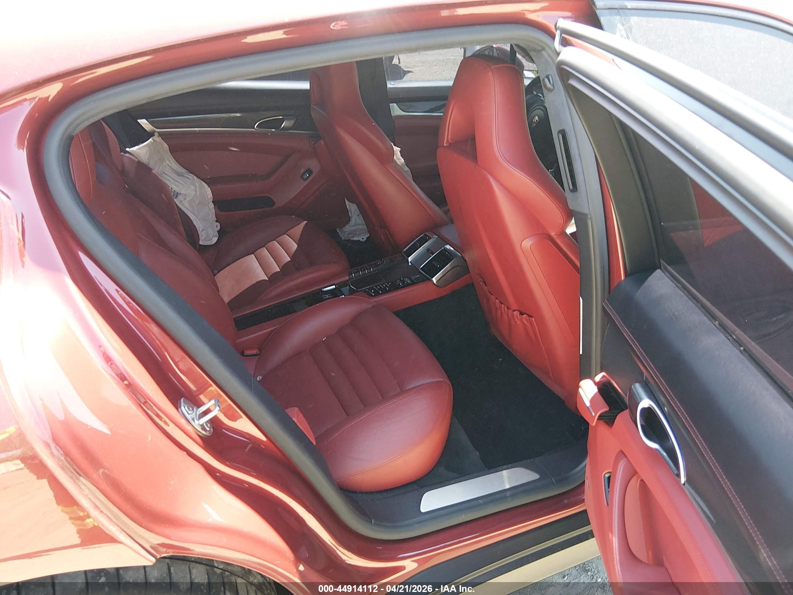 2014 Porsche Panamera Gts Red vin: WP0AF2A72EL083723