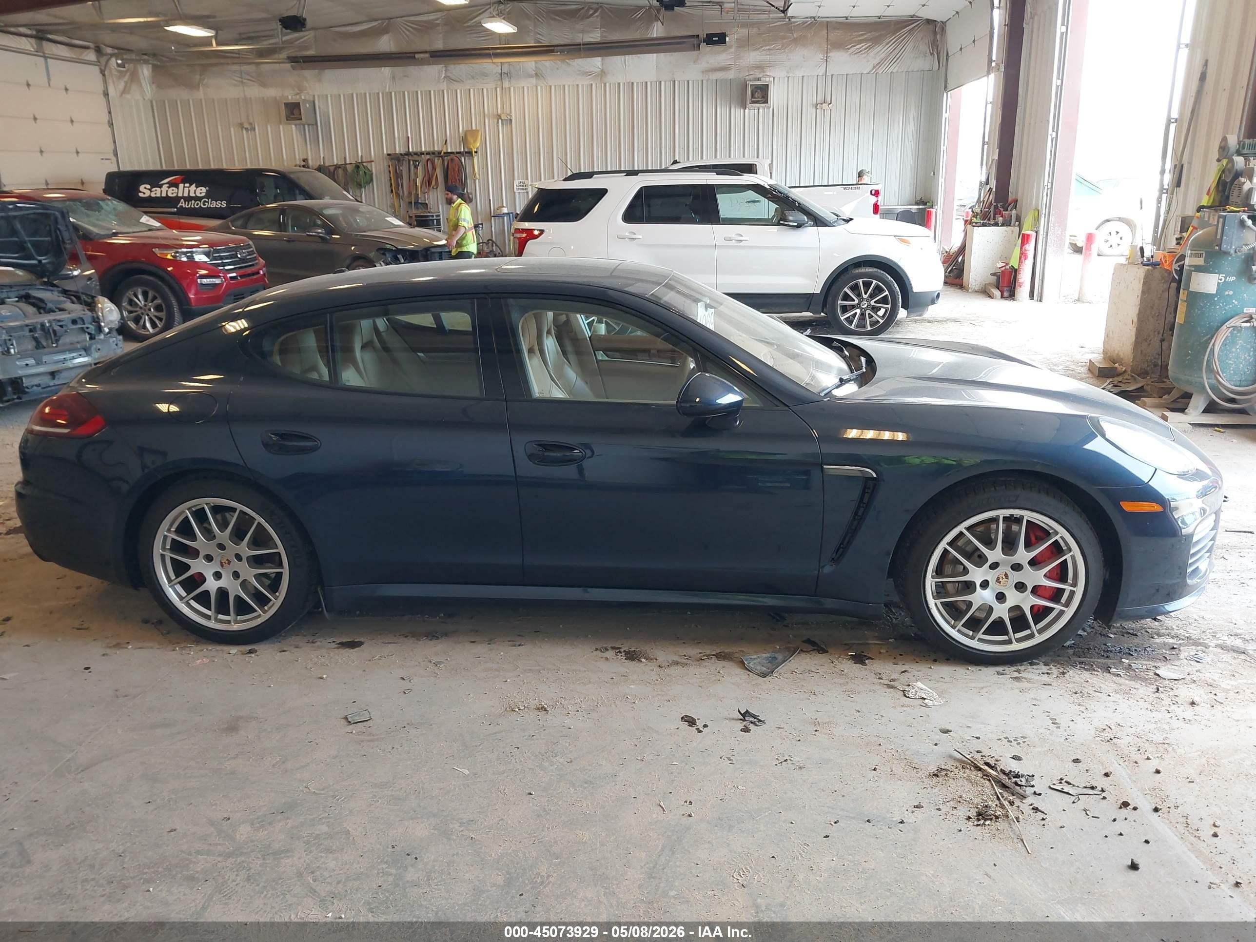 2014 Porsche Panamera Gts Dark Blue vin: WP0AF2A78EL083371