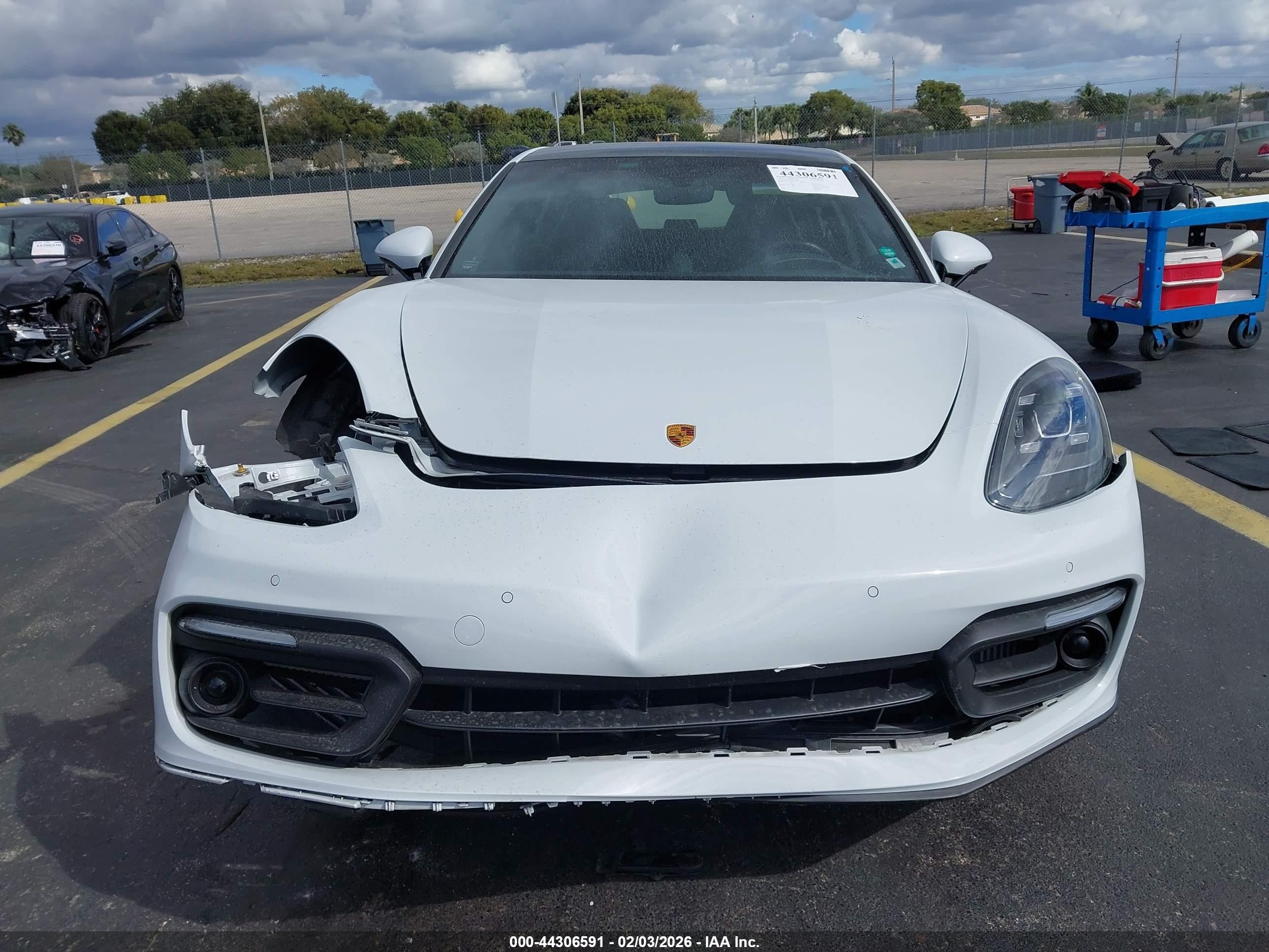 2023 Porsche Panamera 4/4 Platinum Edition/platinum Edition White vin: WP0AJ2A70PL102691