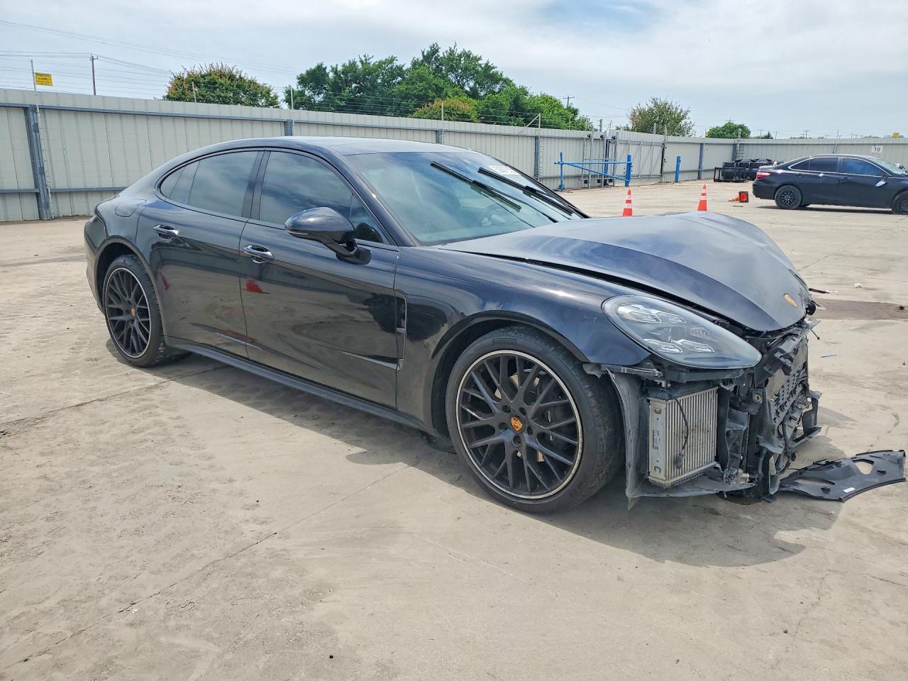 2022 Porsche Panamera Base Black vin: WP0AJ2A73NL100480