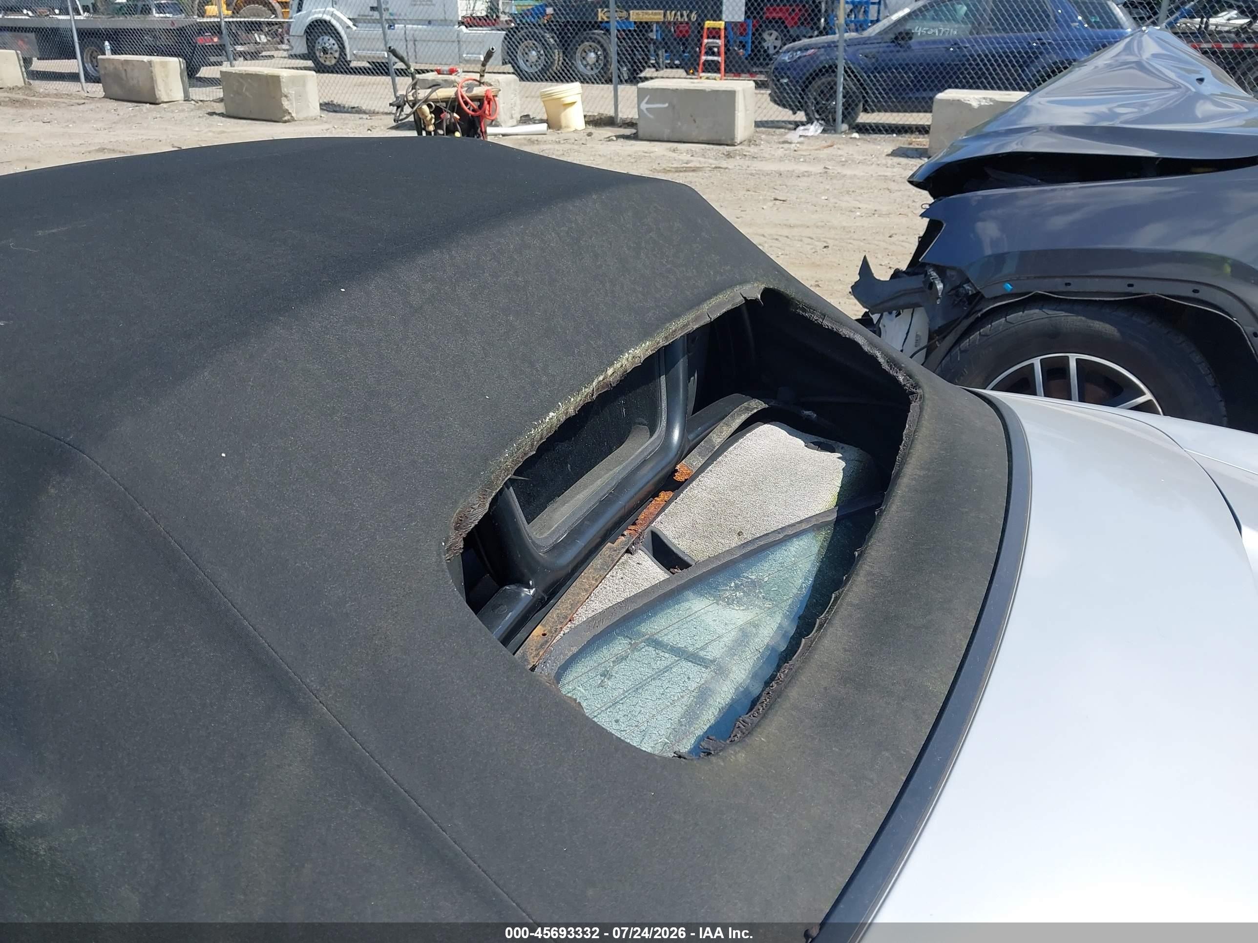 2002 Porsche Boxster   Silver vin: WP0CA29802U626092