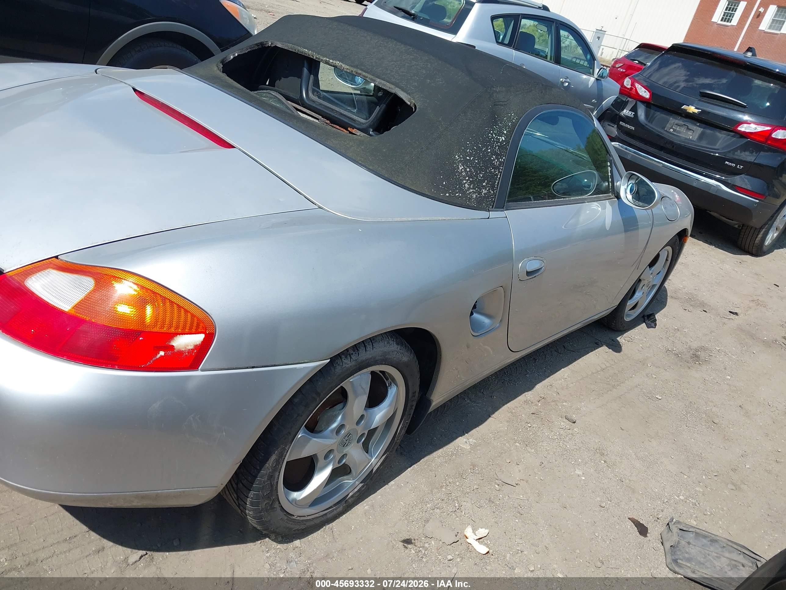 2002 Porsche Boxster   Silver vin: WP0CA29802U626092