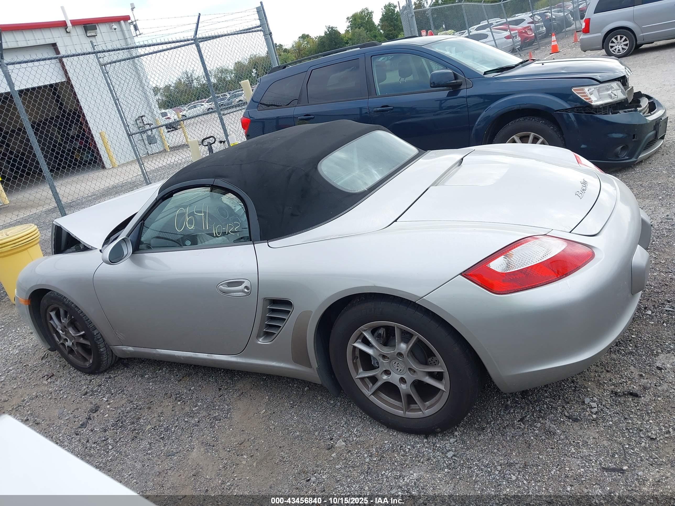 2005 Porsche Boxster   Gray vin: WP0CA29805S710641