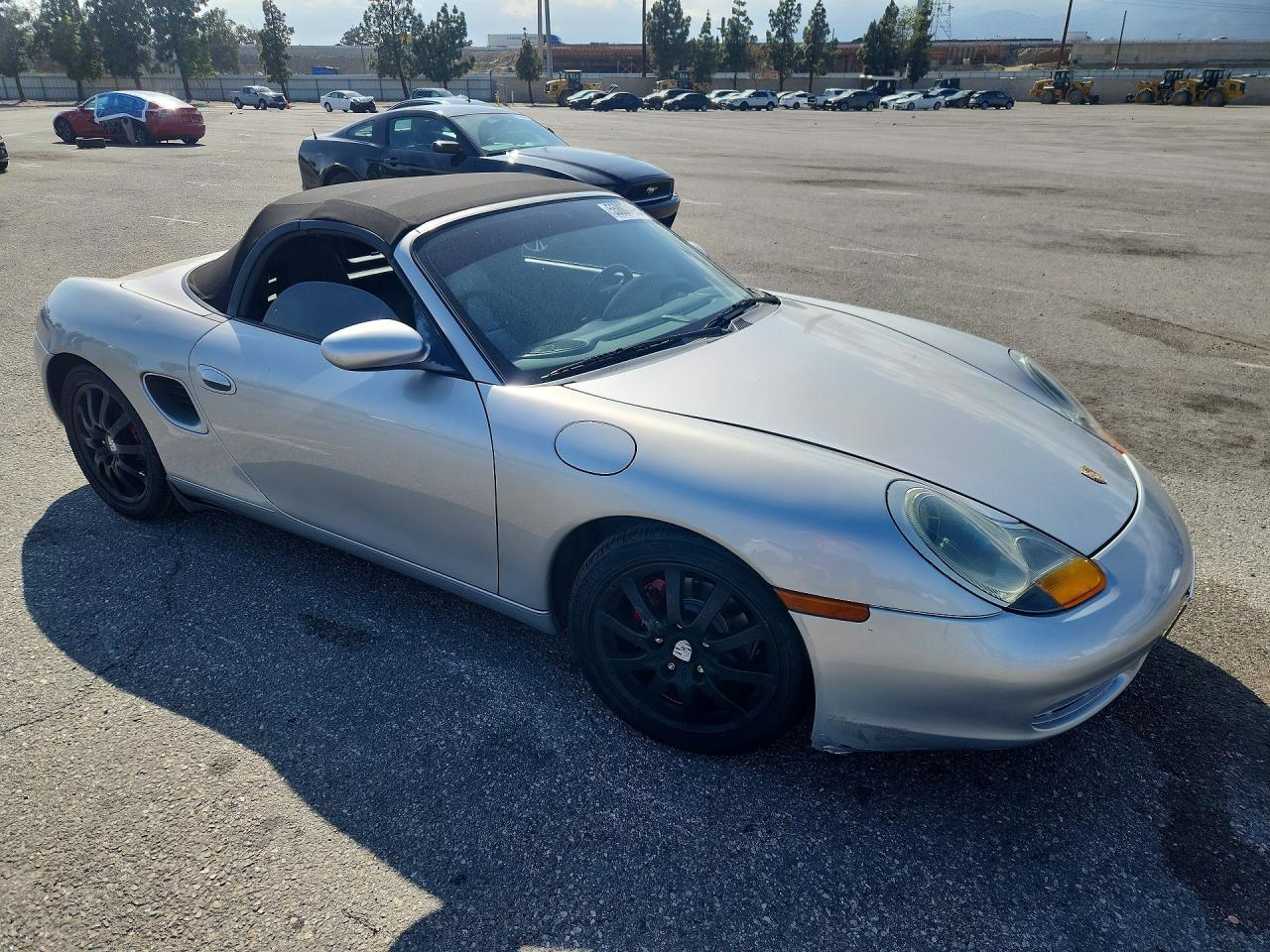 2000 Porsche Boxster Silver vin: WP0CA2981YU627616