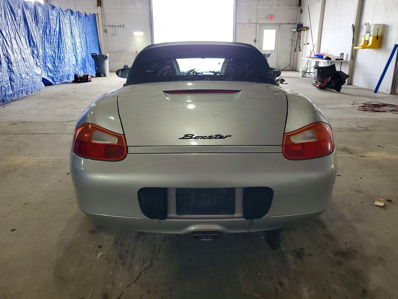 2000 Porsche Boxster Silver vin: WP0CA2983YU621185