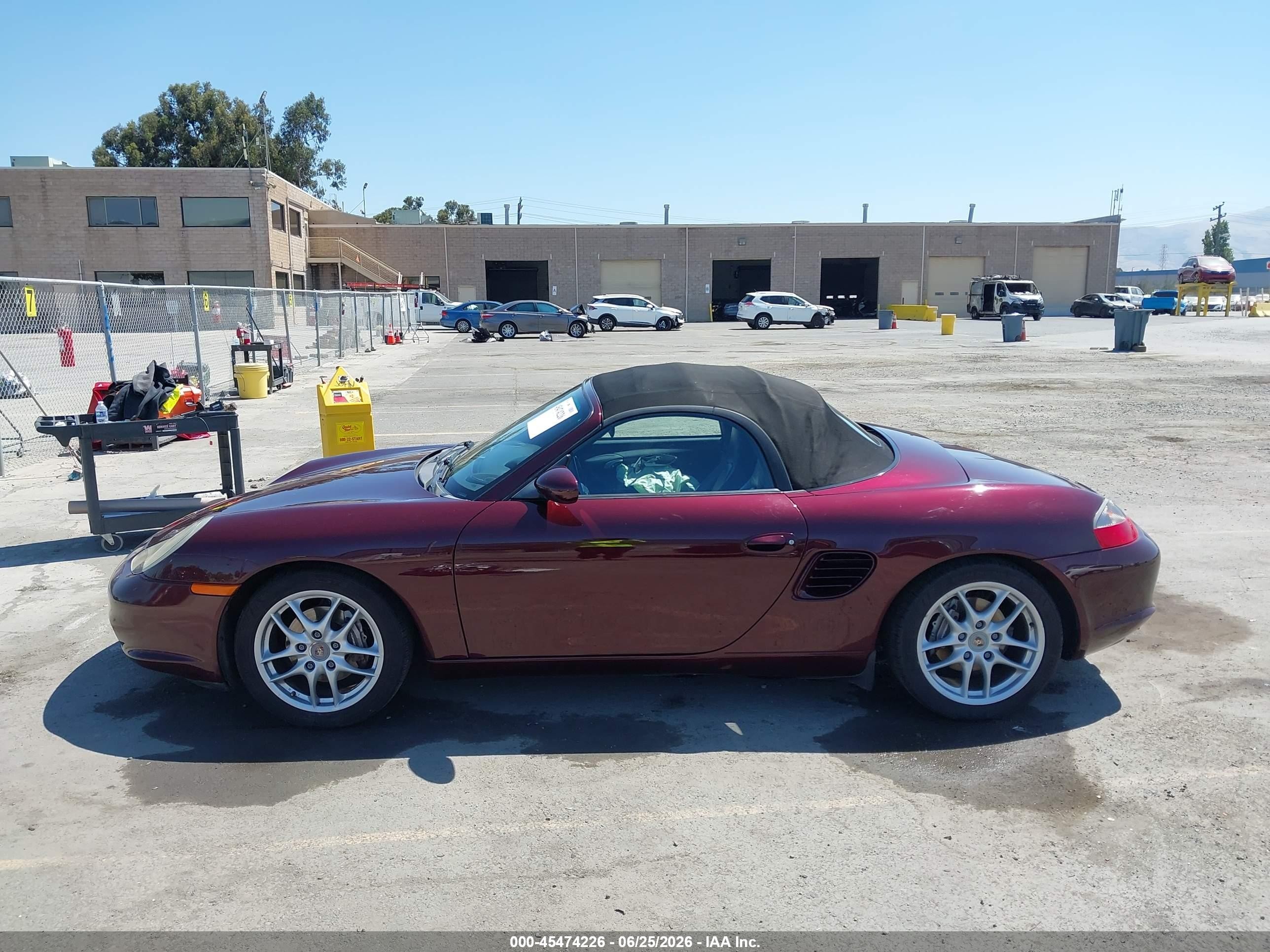 2003 Porsche Boxster   Burgundy vin: WP0CA29853U623819