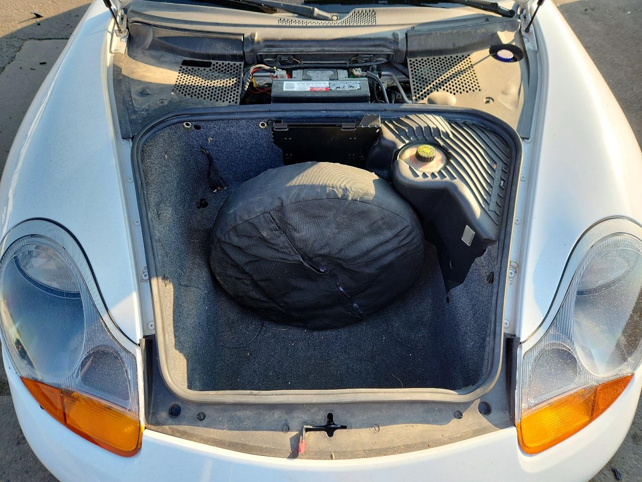 1999 Porsche Boxster White vin: WP0CA2986XU620076