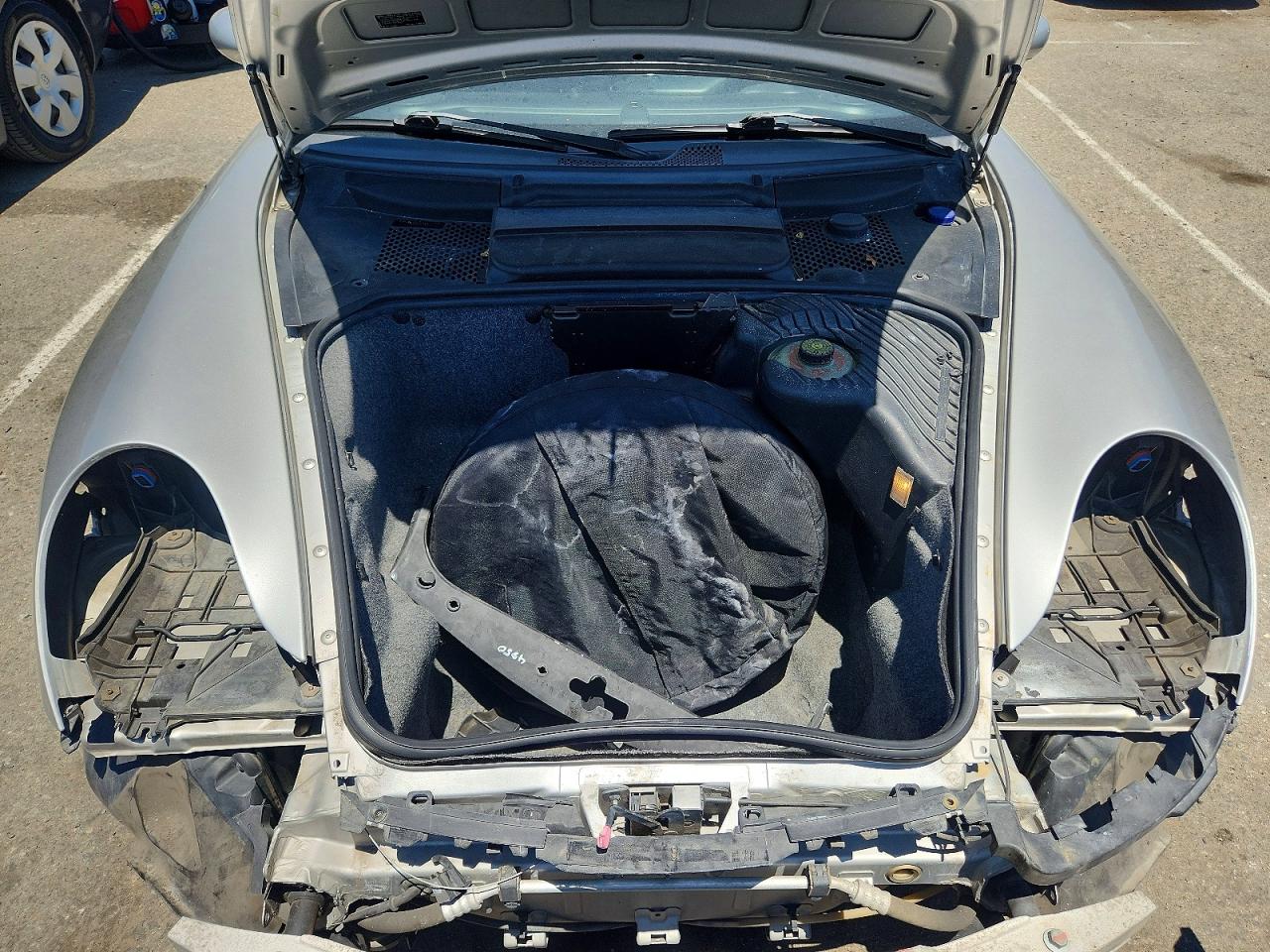 2000 Porsche Boxster Silver vin: WP0CA2986YU623755