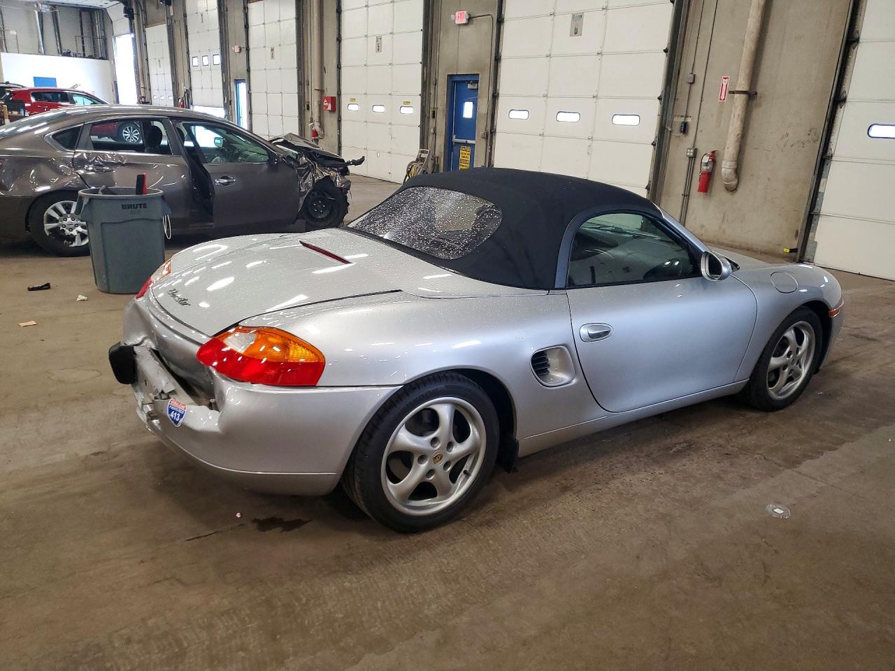 1998 Porsche Boxster Silver vin: WP0CA2987WU620358