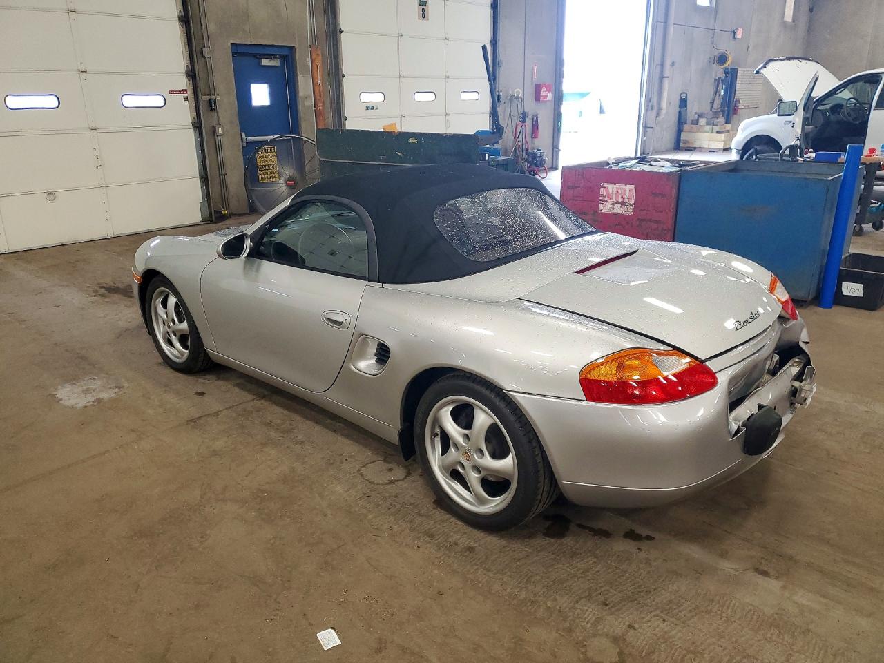 1998 Porsche Boxster Silver vin: WP0CA2987WU620358