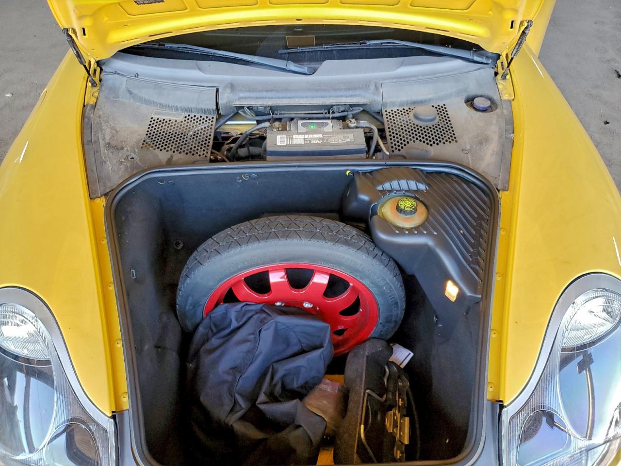 2001 Porsche Boxster Yellow vin: WP0CA29881S620468