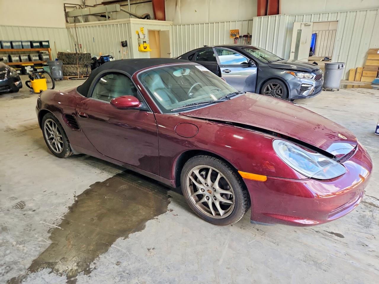 2004 Porsche Boxster Burgundy vin: WP0CA29884S620524