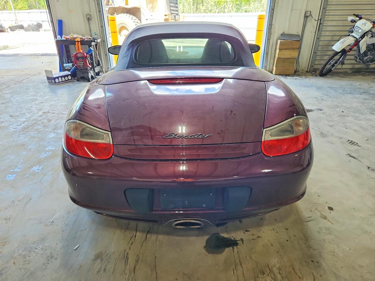2004 Porsche Boxster Burgundy vin: WP0CA29884S620524