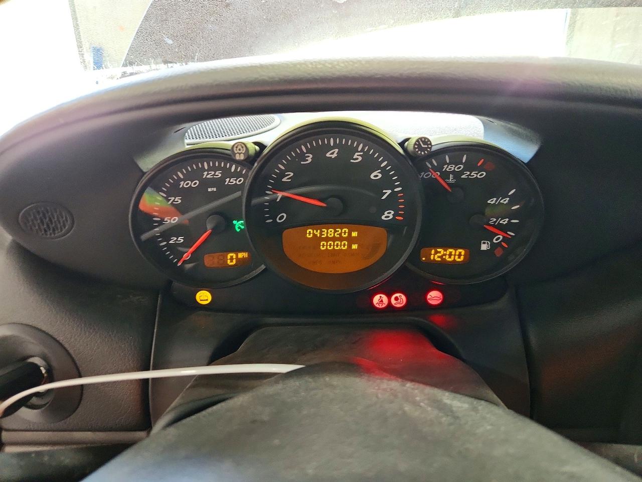 2004 Porsche Boxster Burgundy vin: WP0CA29884S620524