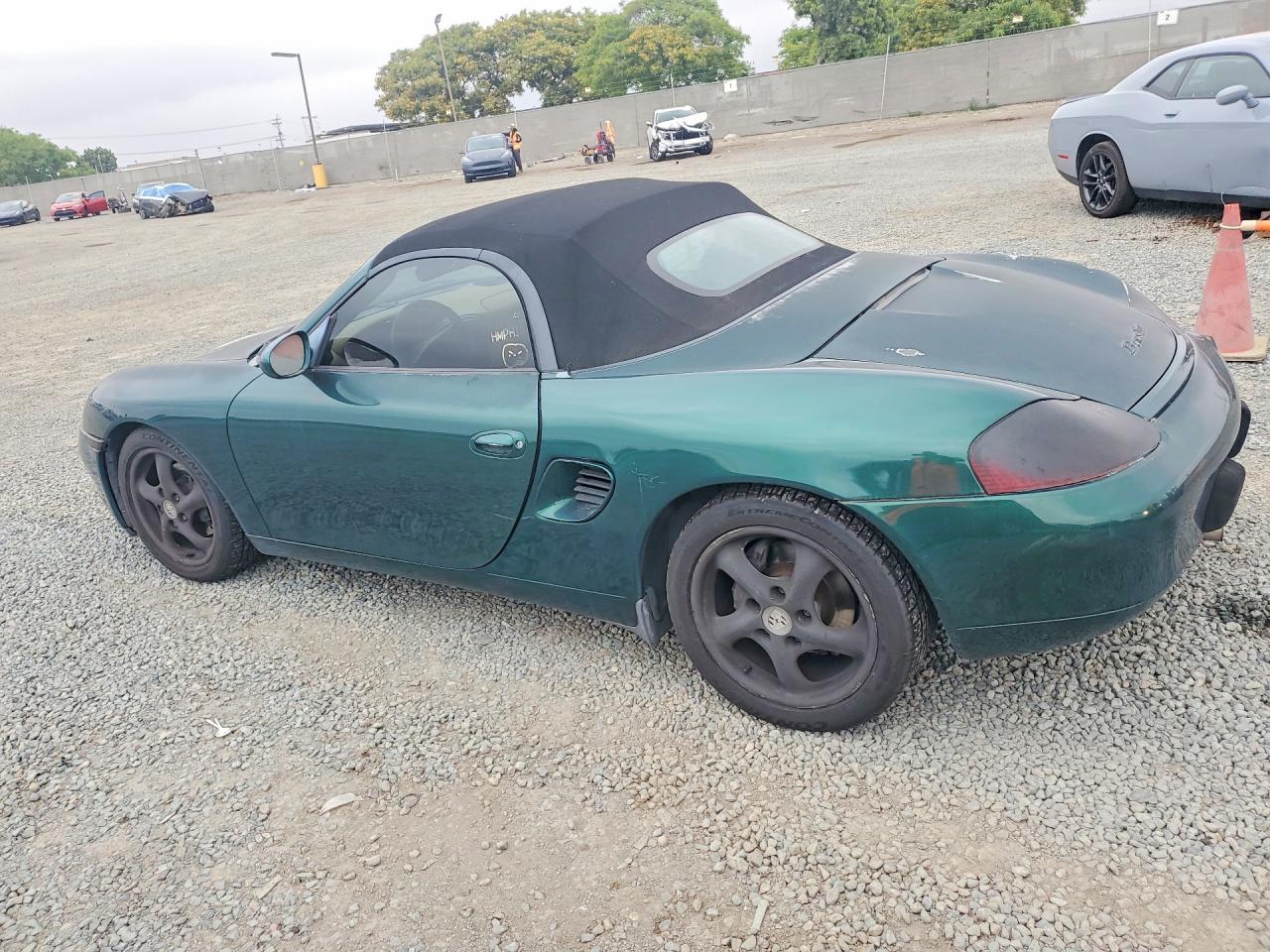 2000 Porsche Boxster Green vin: WP0CA2988YU624373