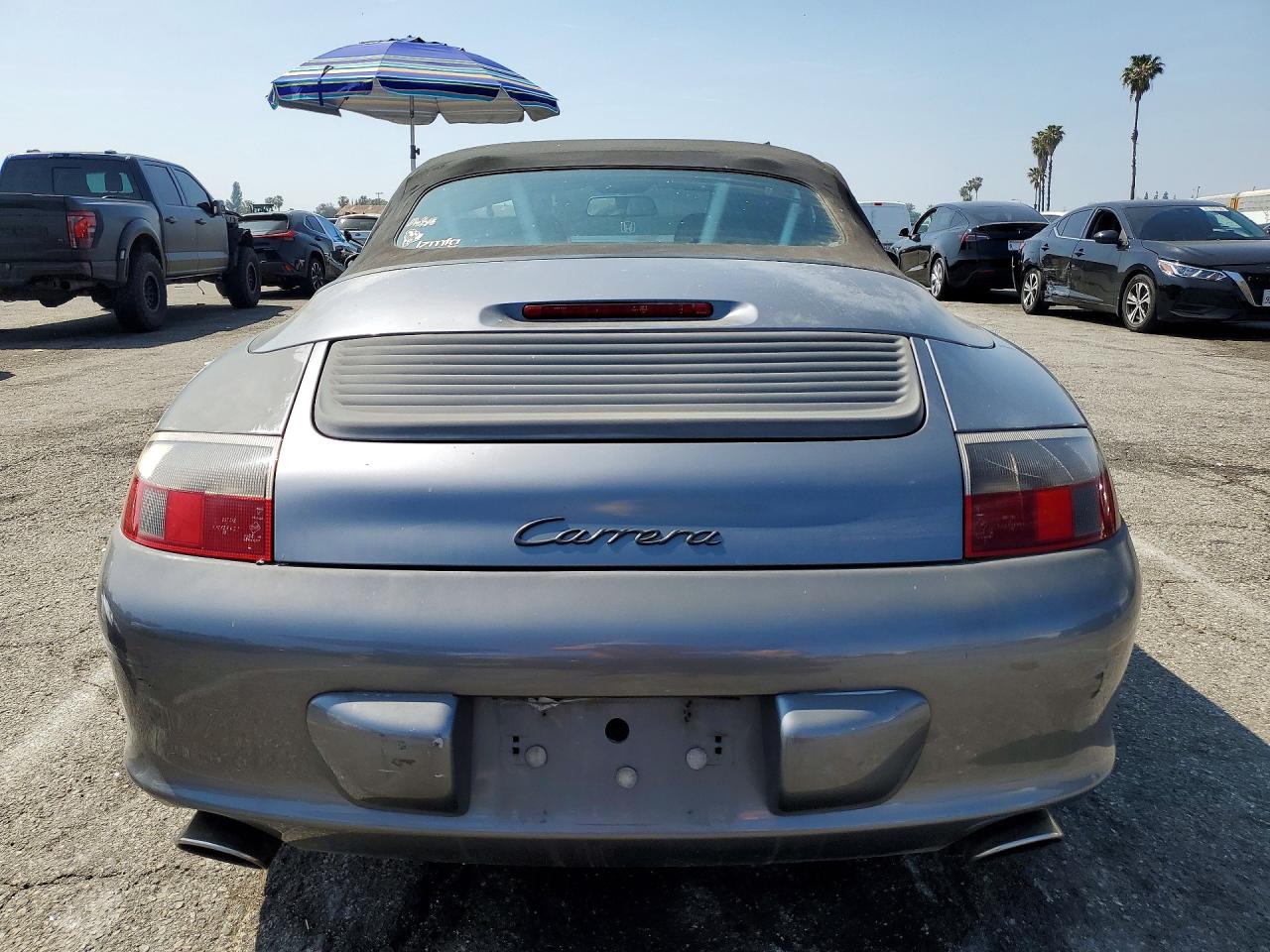 2002 Porsche 911 Carrera 2 Gray vin: WP0CA29902S650090