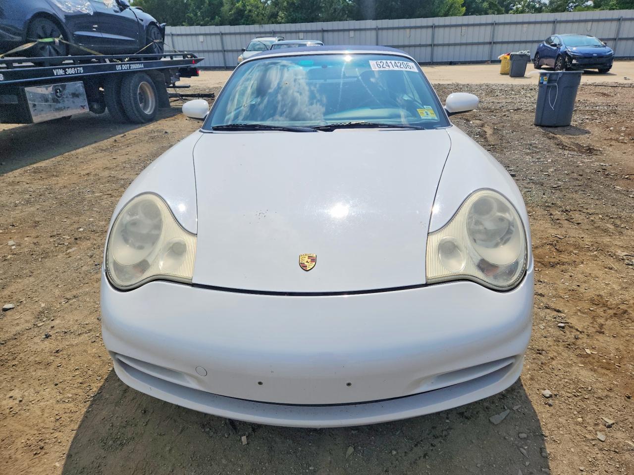 2004 Porsche 911 Carrera White vin: WP0CA29924S652510