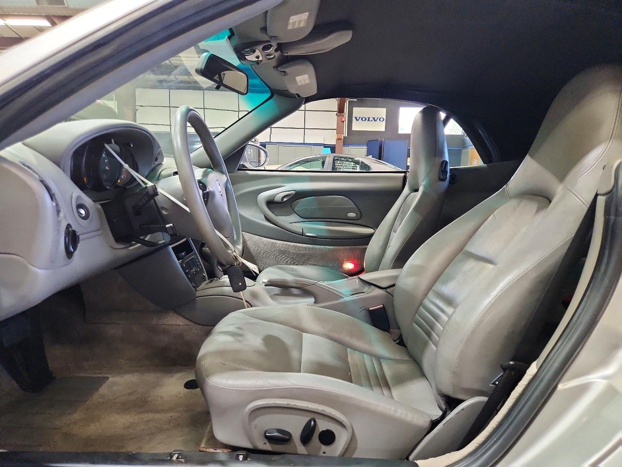 2003 Porsche 911 Carrera 2 Silver vin: WP0CA29933S650196