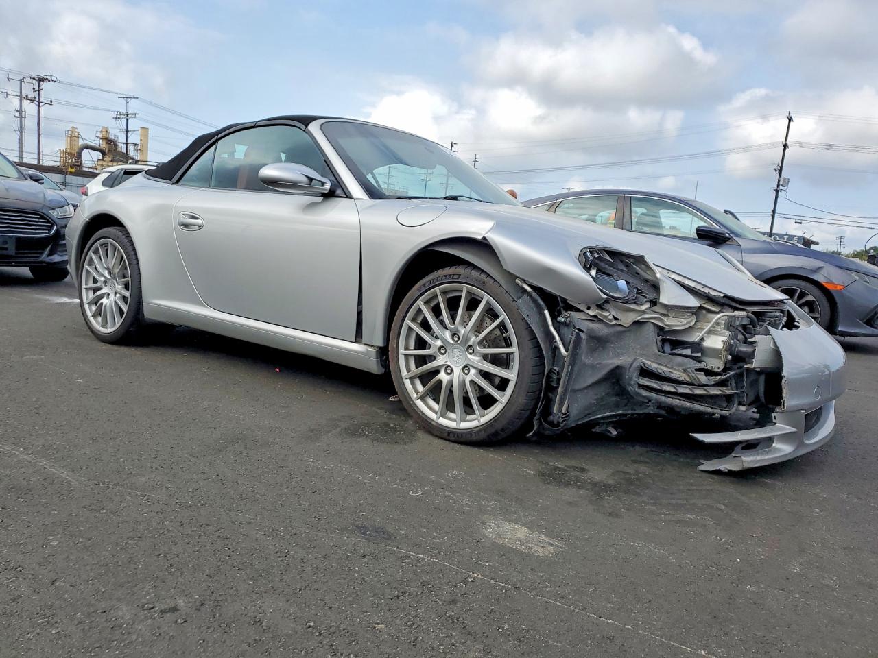 2007 Porsche 911 New Generation Carrera Cabriolet Silver vin: WP0CA29937S765922