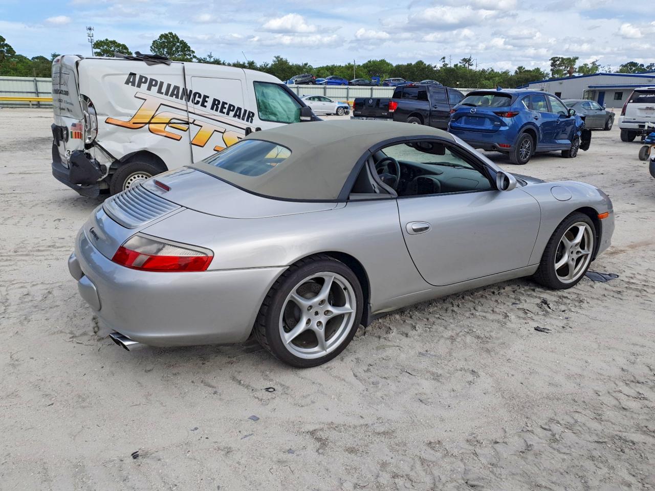 2004 Porsche 911 Carrera Silver vin: WP0CA29974S651708