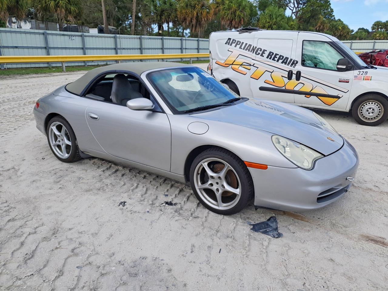 2004 Porsche 911 Carrera Silver vin: WP0CA29974S651708