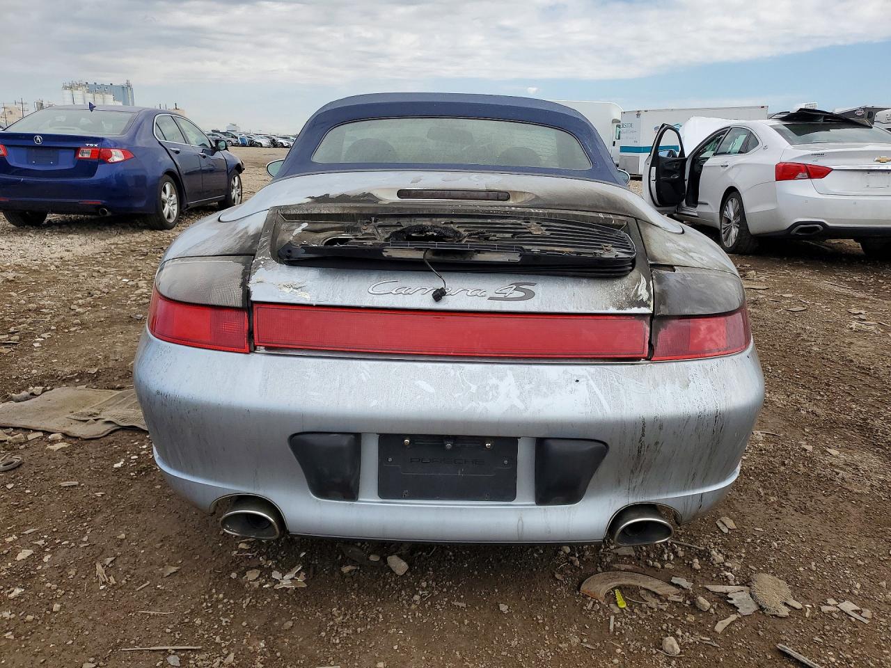 2004 Porsche 911 Carrera Silver vin: WP0CA29984S651782
