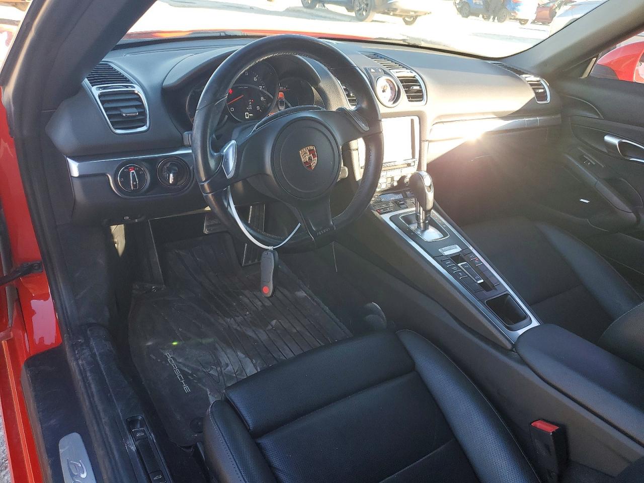 2014 Porsche Boxster Red vin: WP0CA2A80ES121066