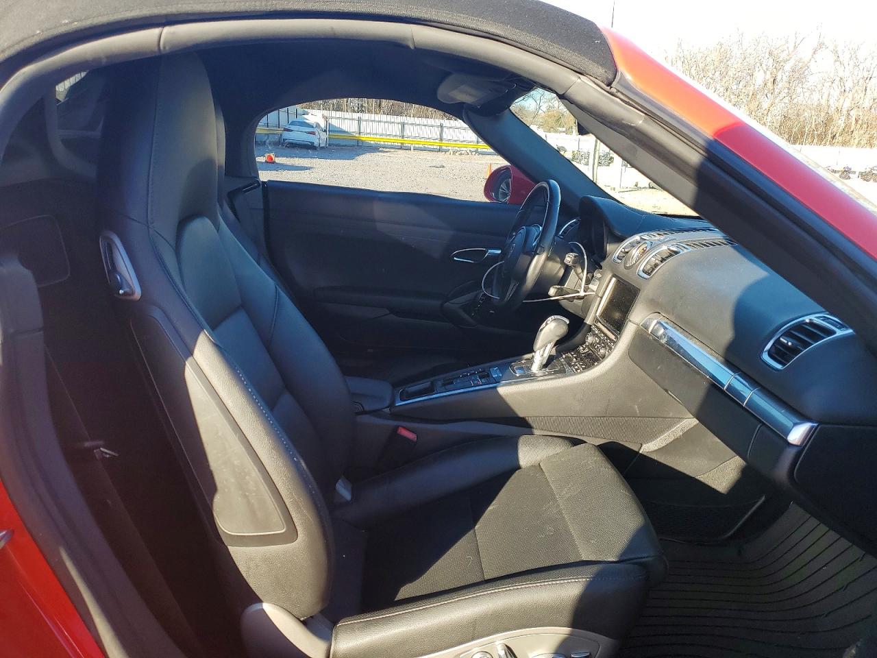 2014 Porsche Boxster Red vin: WP0CA2A80ES121066