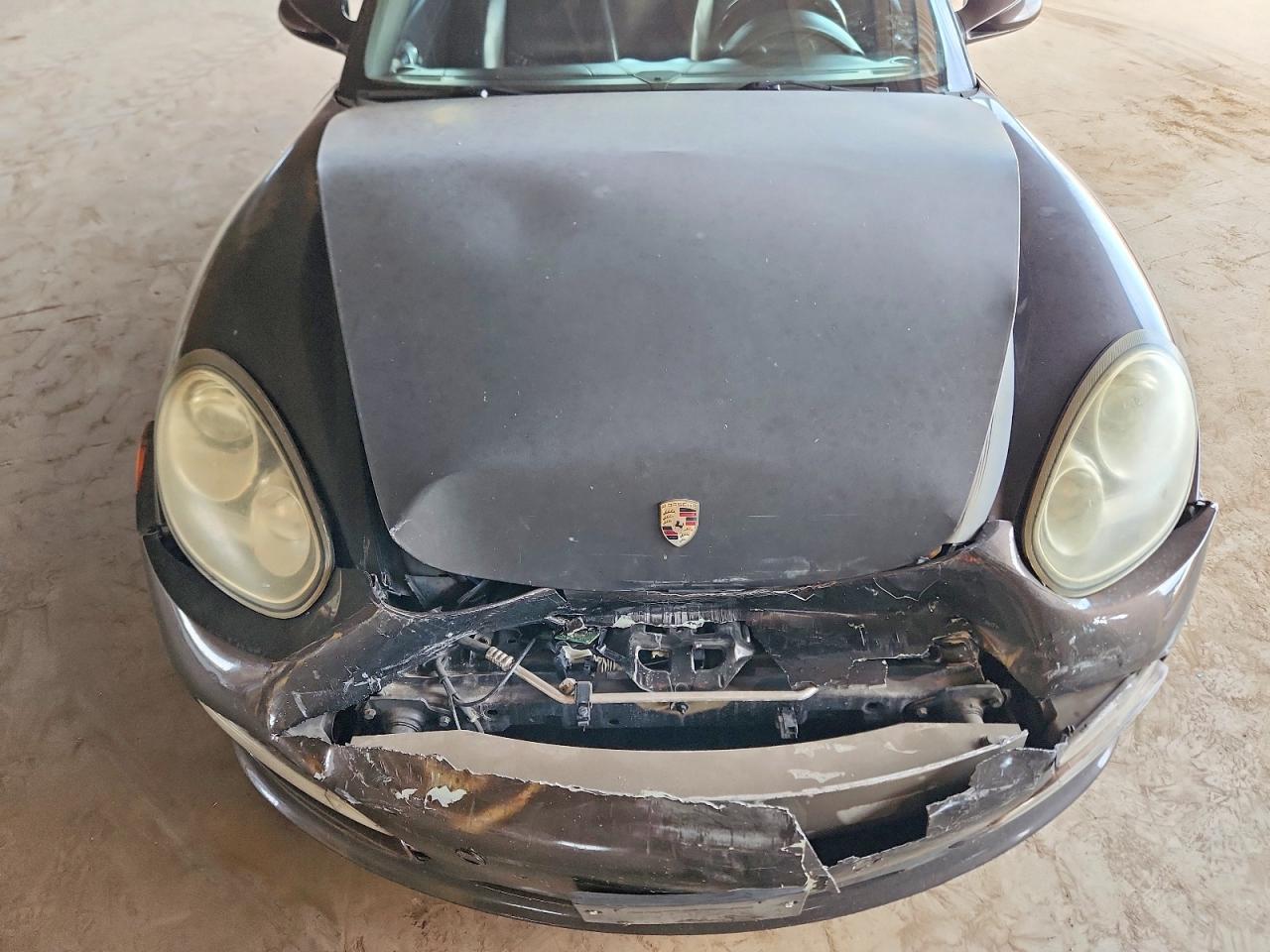 2011 Porsche Boxster Brown vin: WP0CA2A81BU710238