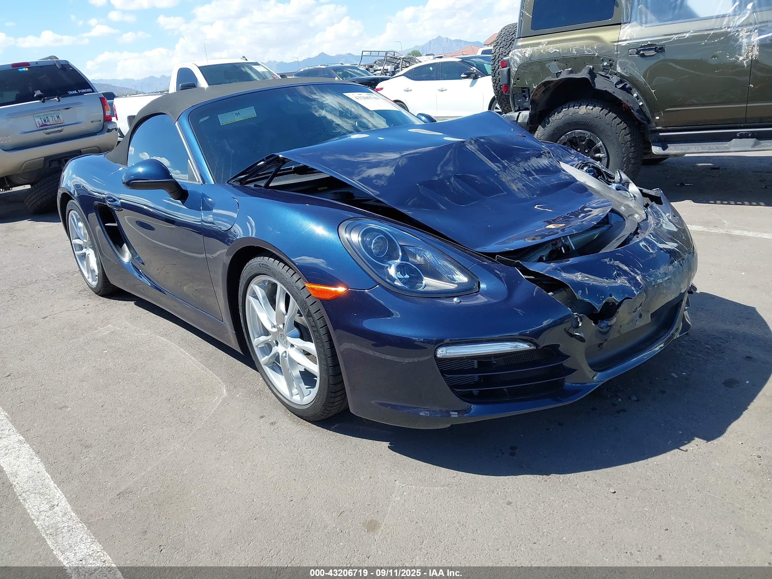 2014 Porsche Boxster   Blue vin: WP0CA2A81ES121027