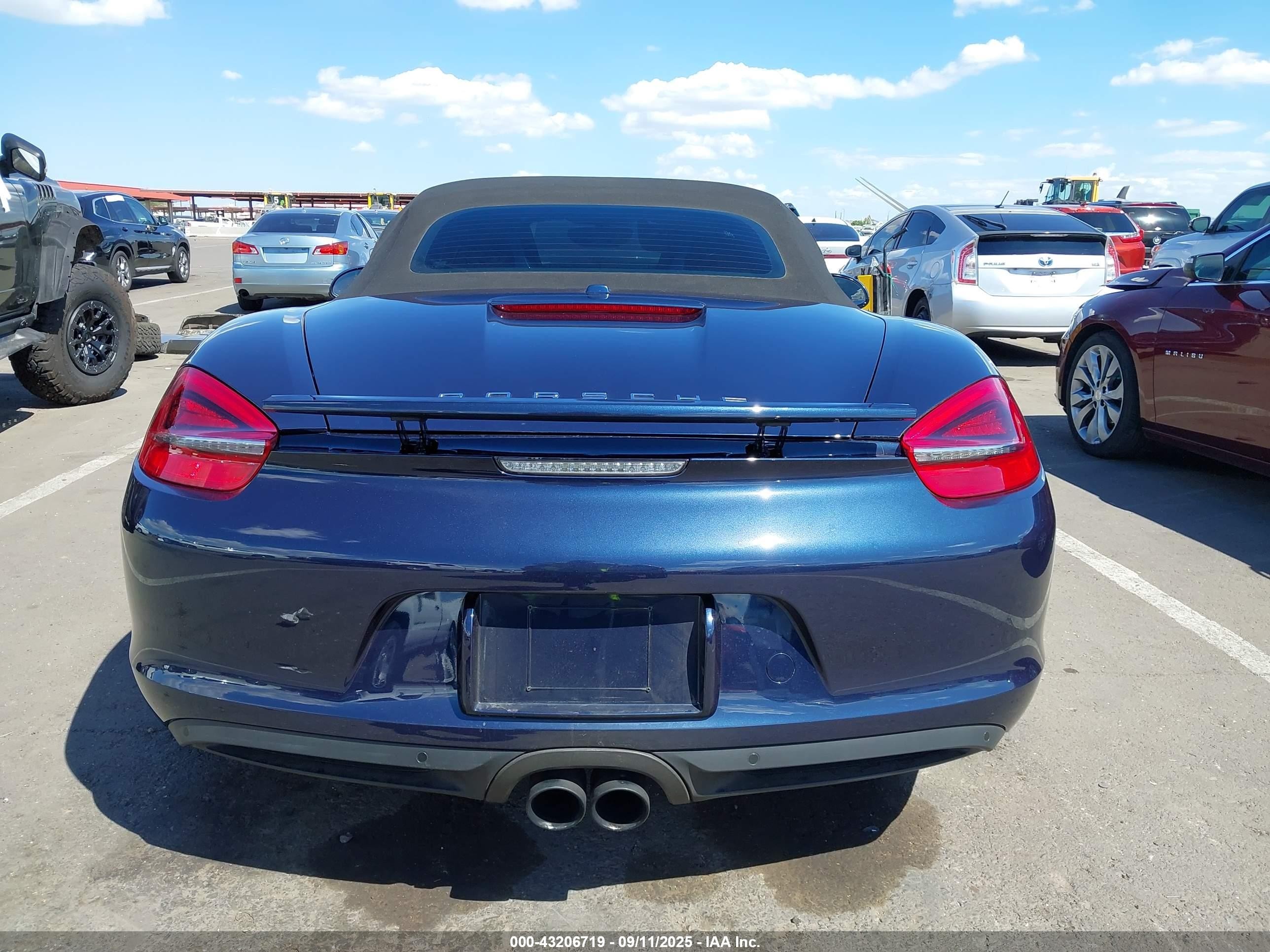 2014 Porsche Boxster   Blue vin: WP0CA2A81ES121027