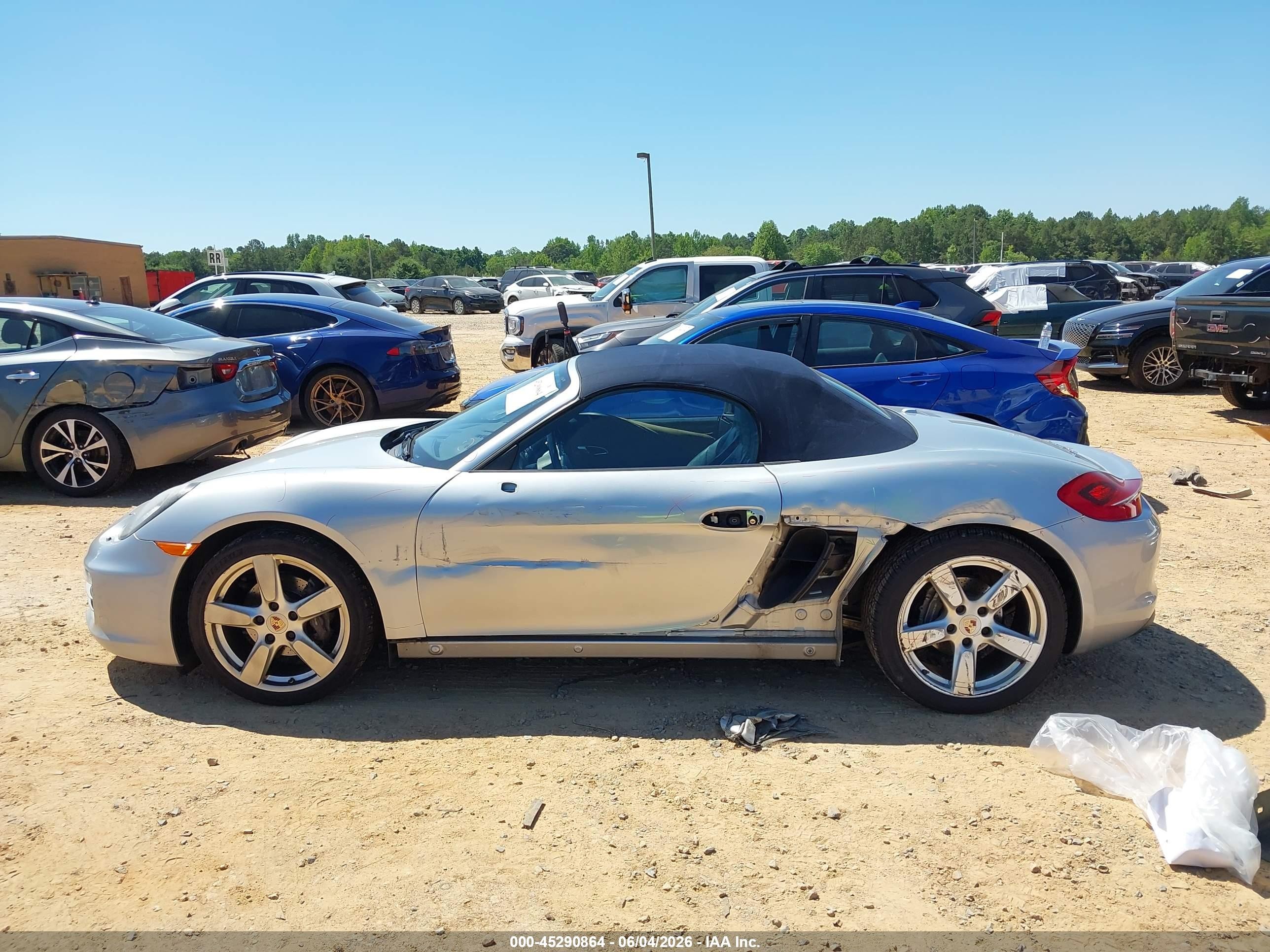 2014 Porsche Boxster   Silver vin: WP0CA2A81ES121948