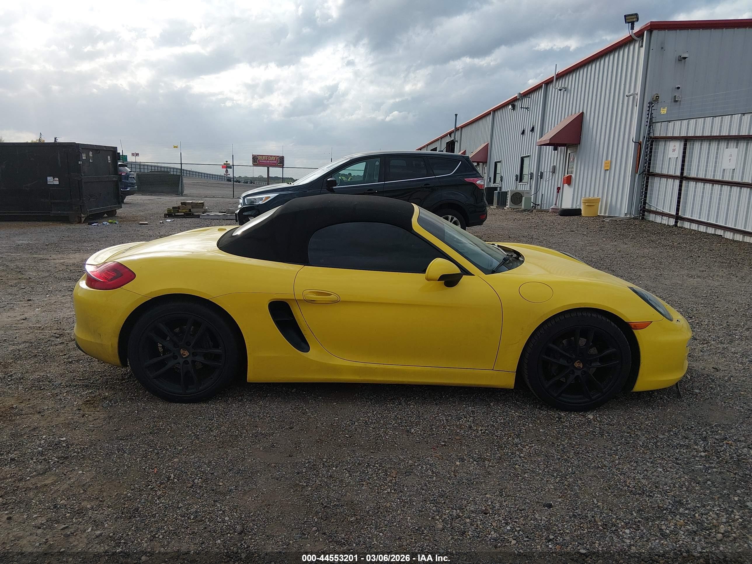 2014 Porsche Boxster   Yellow vin: WP0CA2A82ES122008