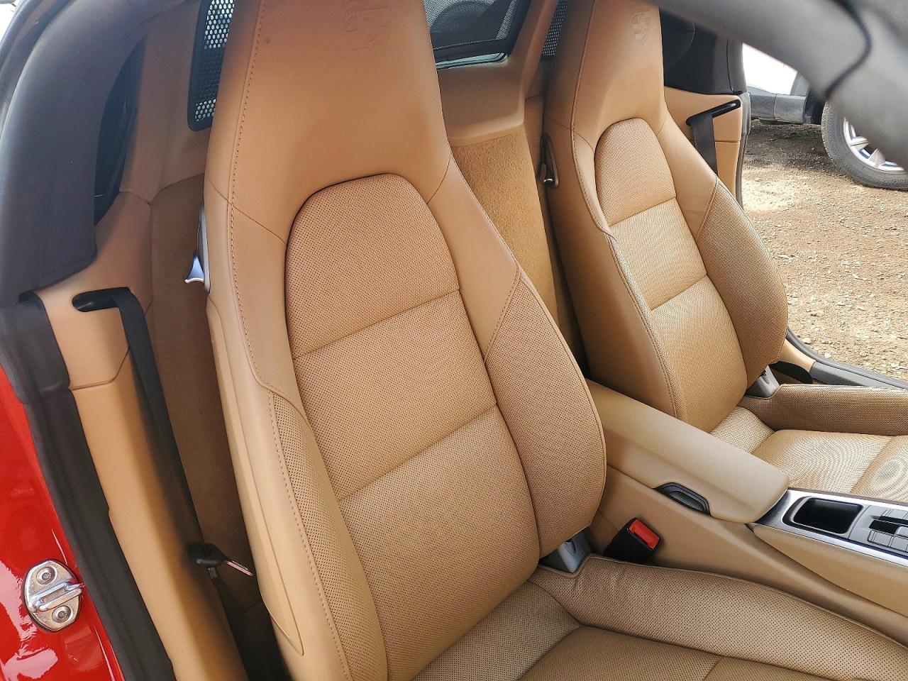 2014 Porsche Boxster Red vin: WP0CA2A85ES121869