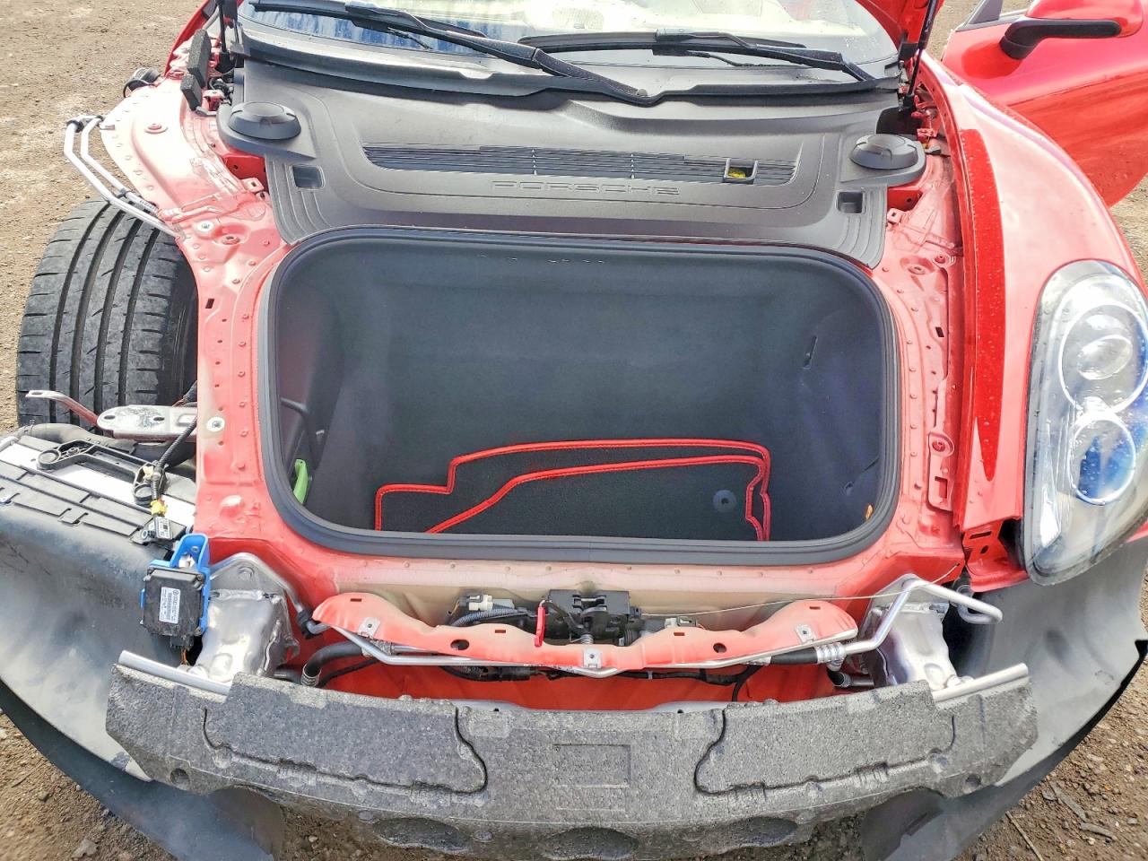 2014 Porsche Boxster Red vin: WP0CA2A85ES121869