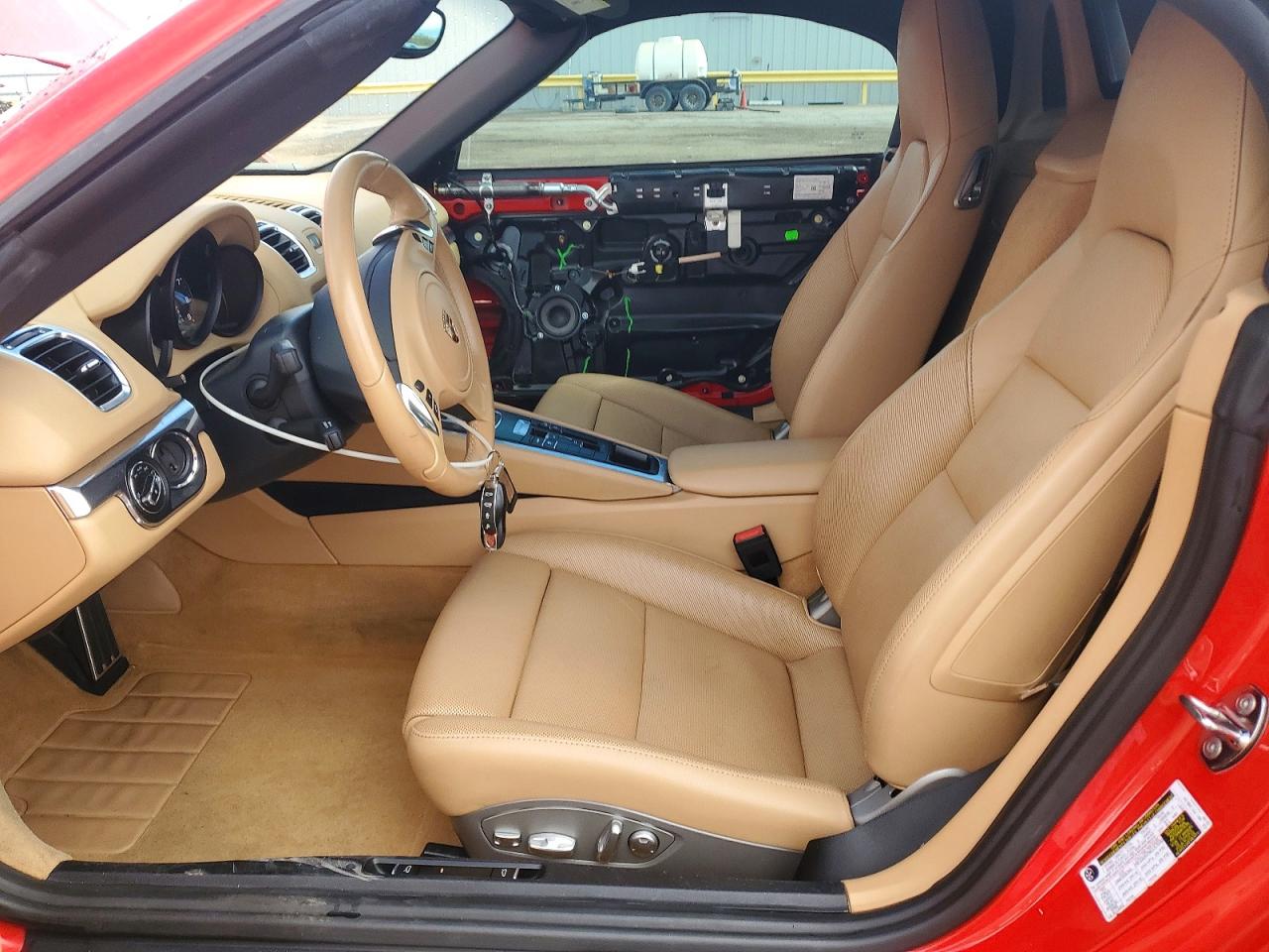 2014 Porsche Boxster Red vin: WP0CA2A85ES121869