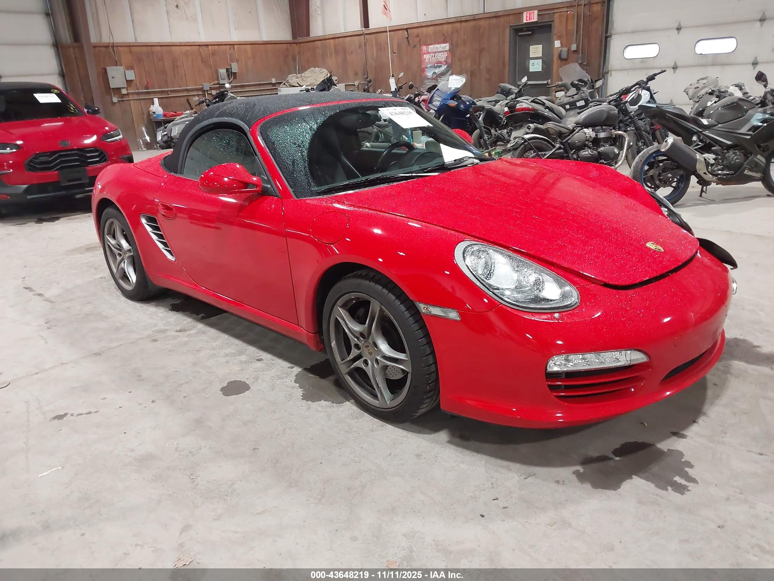2012 Porsche Boxster   Red vin: WP0CA2A89CS710064