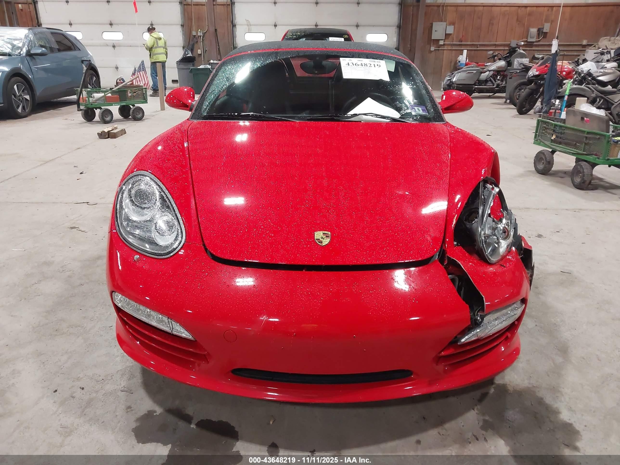 2012 Porsche Boxster   Красный vin: WP0CA2A89CS710064