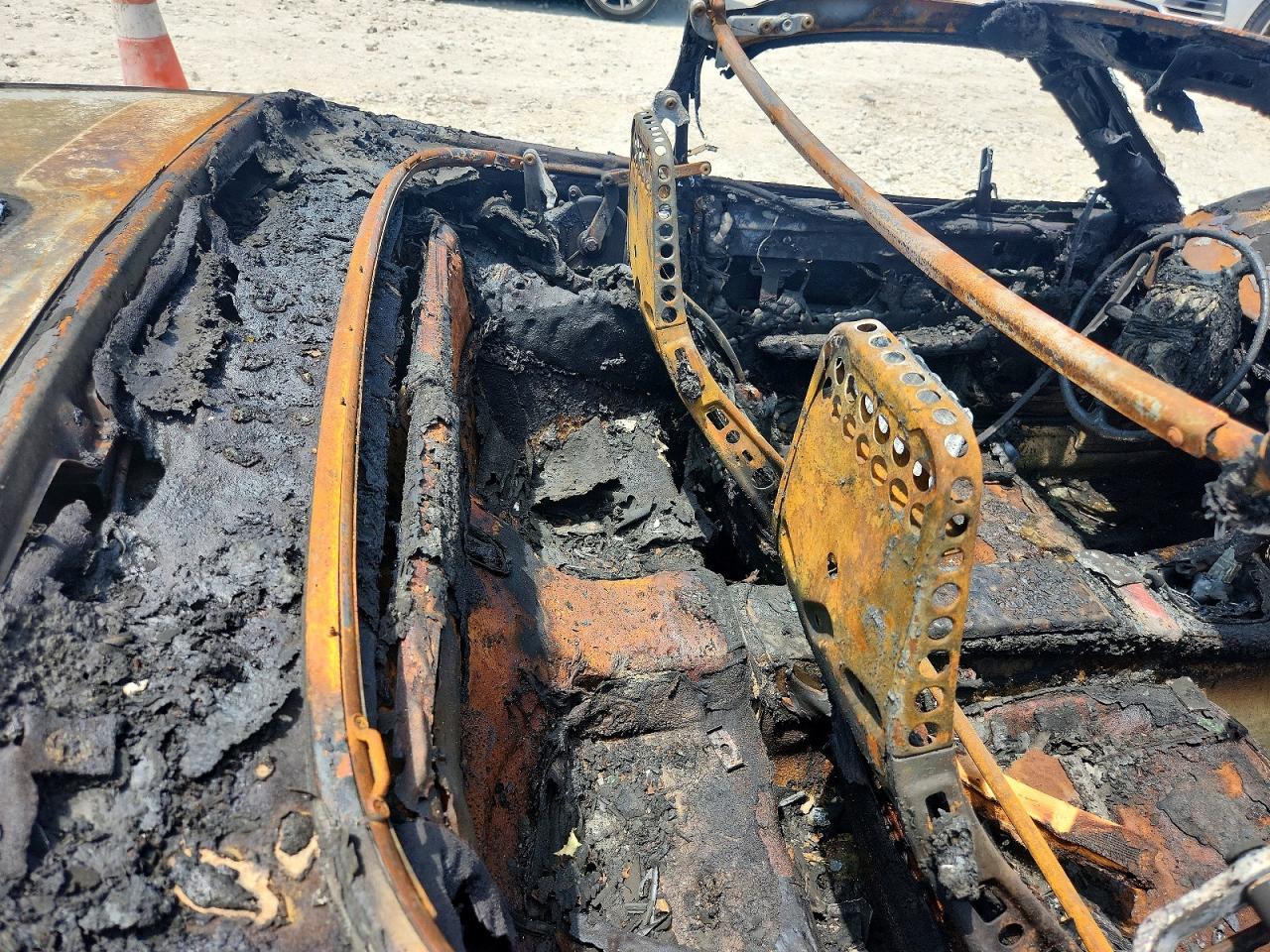 1990 Porsche 944 S Burn vin: WP0CB2940LN481528
