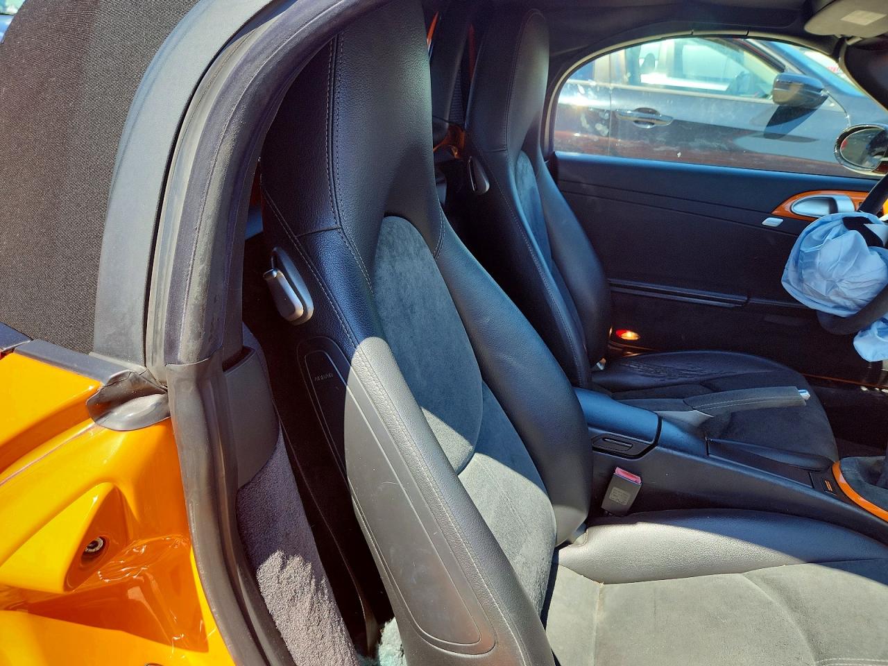 2008 Porsche Boxster S Orange vin: WP0CB29818U730127