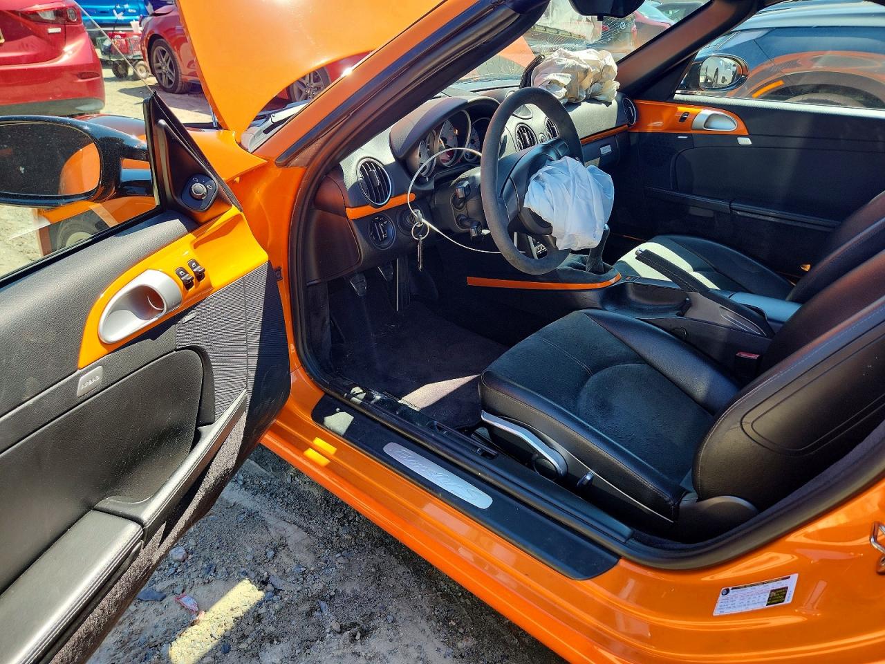 2008 Porsche Boxster S Orange vin: WP0CB29818U730127