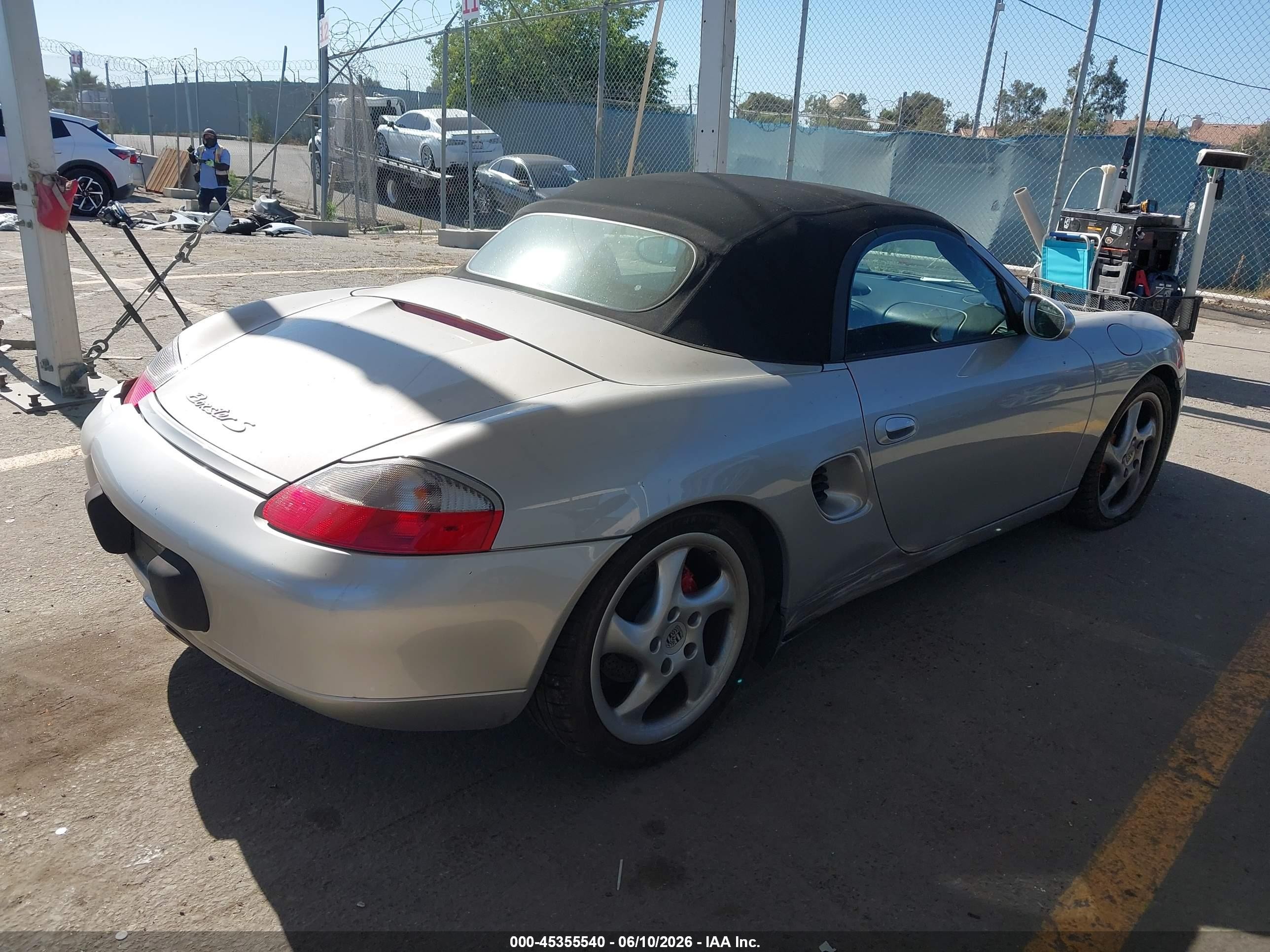 2000 Porsche Boxster S Silver vin: WP0CB2981YU664436
