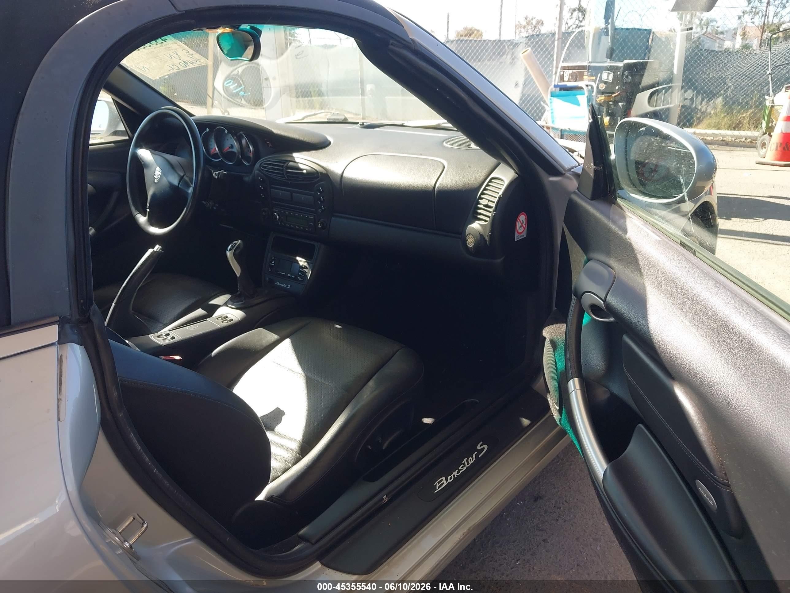 2000 Porsche Boxster S Silver vin: WP0CB2981YU664436