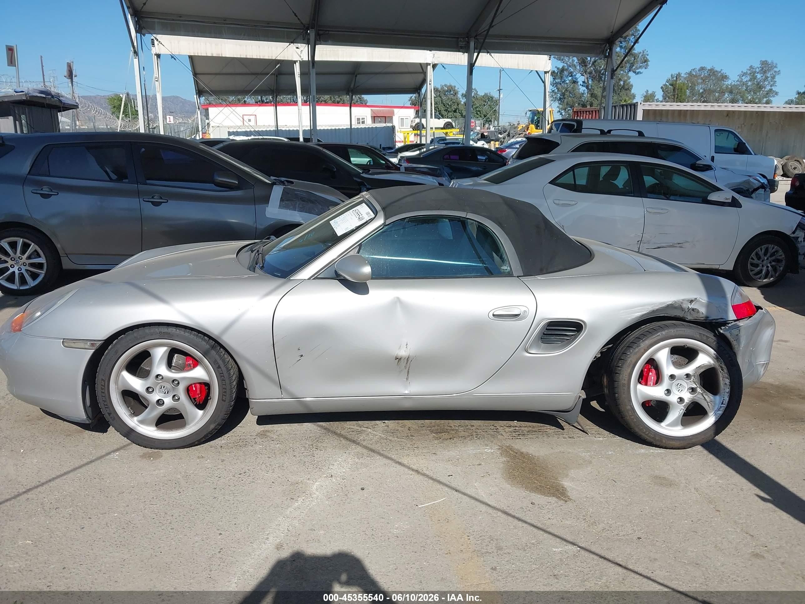 2000 Porsche Boxster S Silver vin: WP0CB2981YU664436