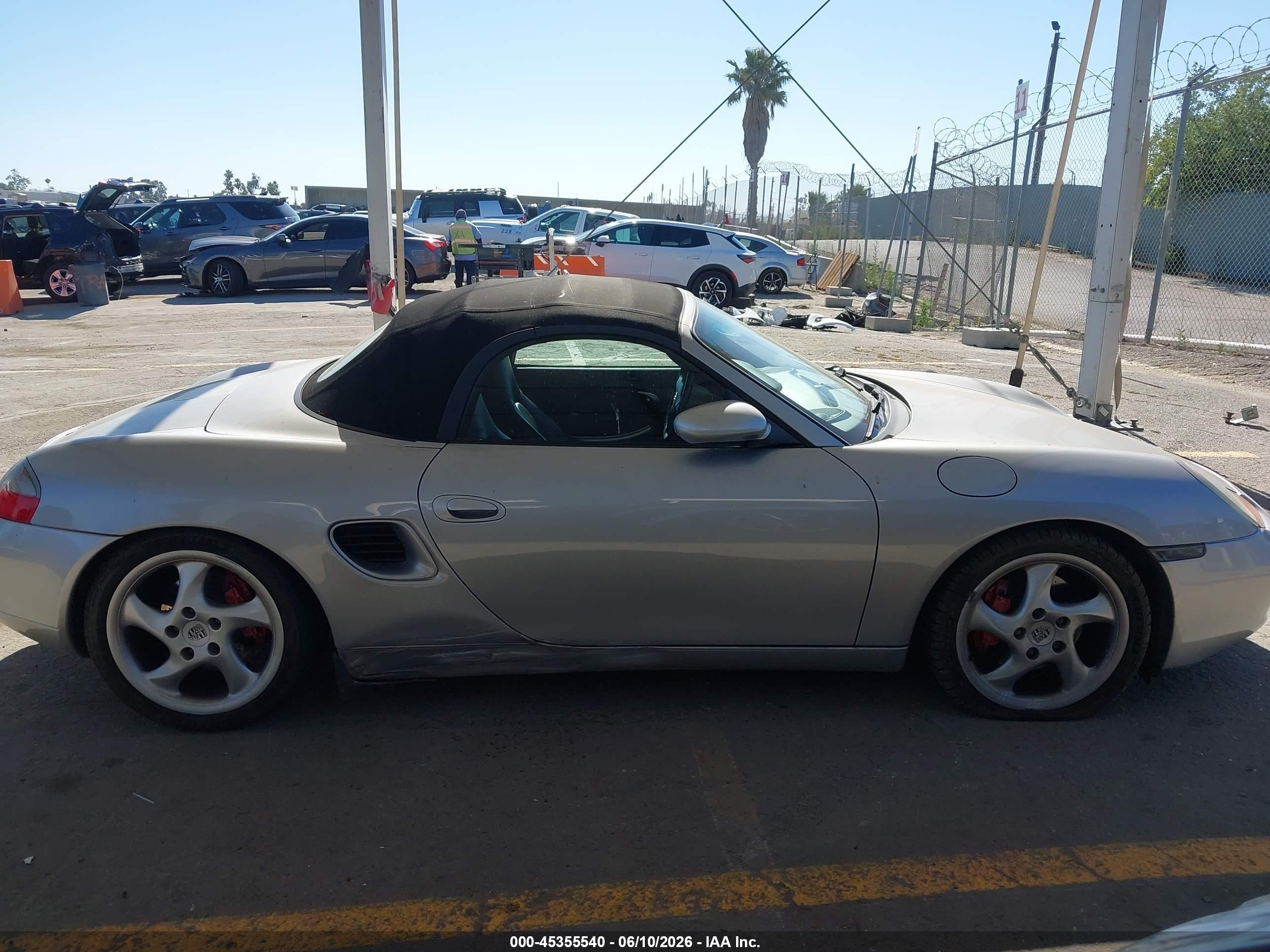 2000 Porsche Boxster S Silver vin: WP0CB2981YU664436