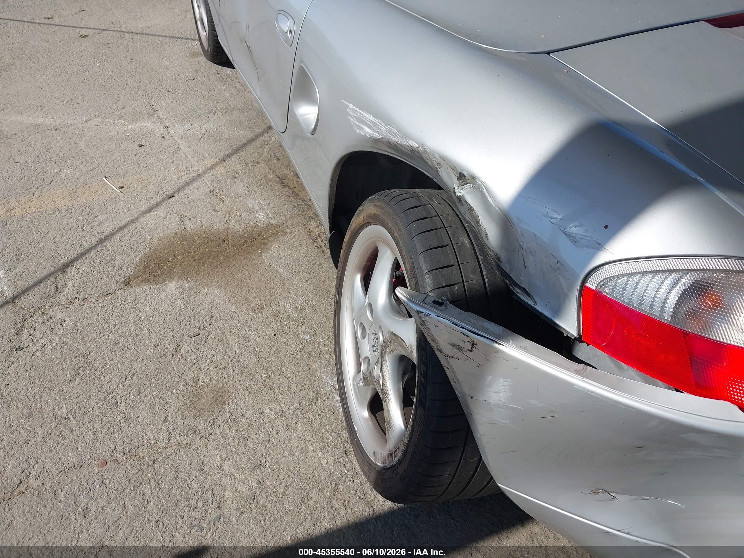 2000 Porsche Boxster S Silver vin: WP0CB2981YU664436