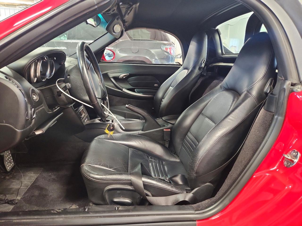 2002 Porsche Boxster S Red vin: WP0CB29852U660428