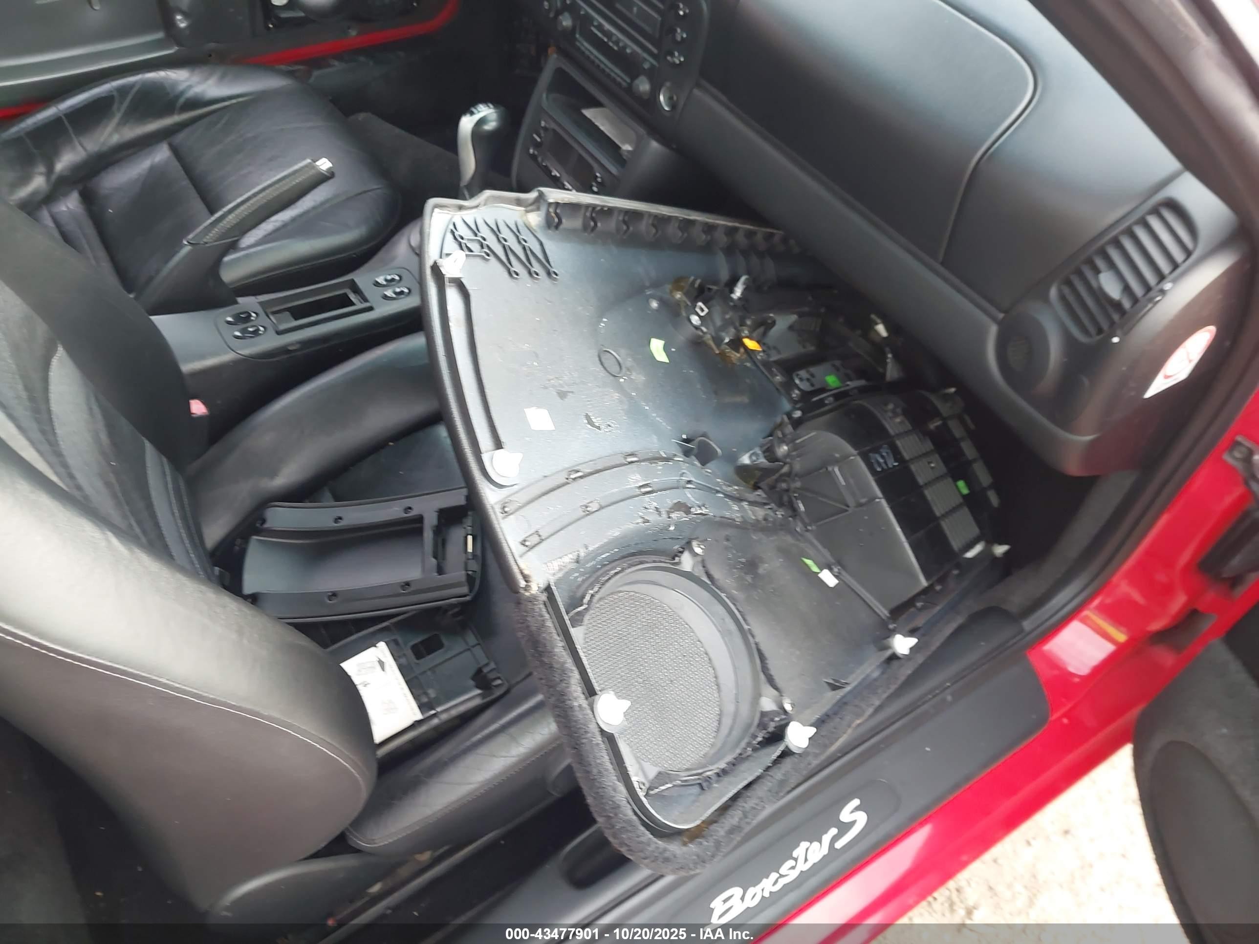 2001 Porsche Boxster S Red vin: WP0CB29881U661491