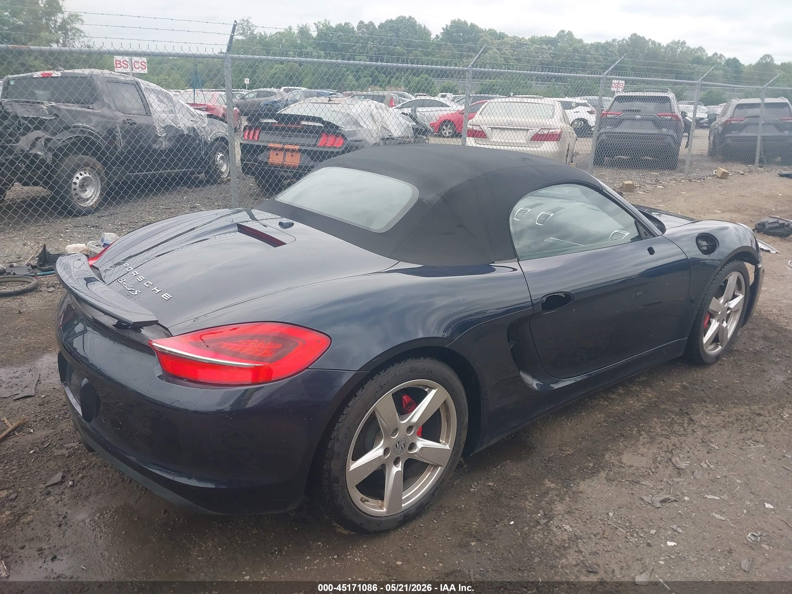 2015 Porsche Boxster Gts/s Blue vin: WP0CB2A81FS130163