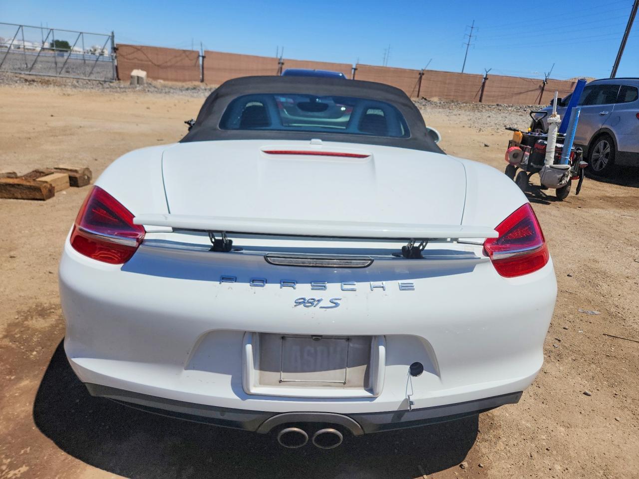 2014 Porsche Boxster S White vin: WP0CB2A82ES141350